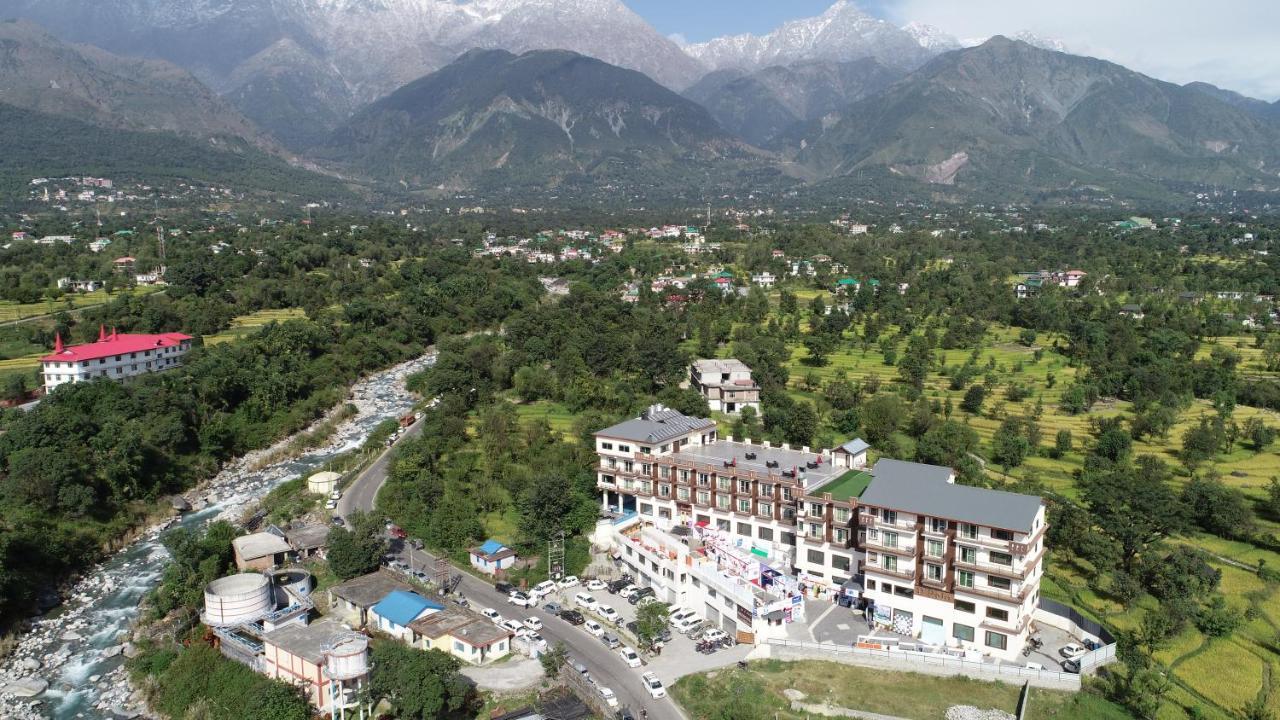 D'Polo Club & Spa Resort Dharamshala Eksteriør billede